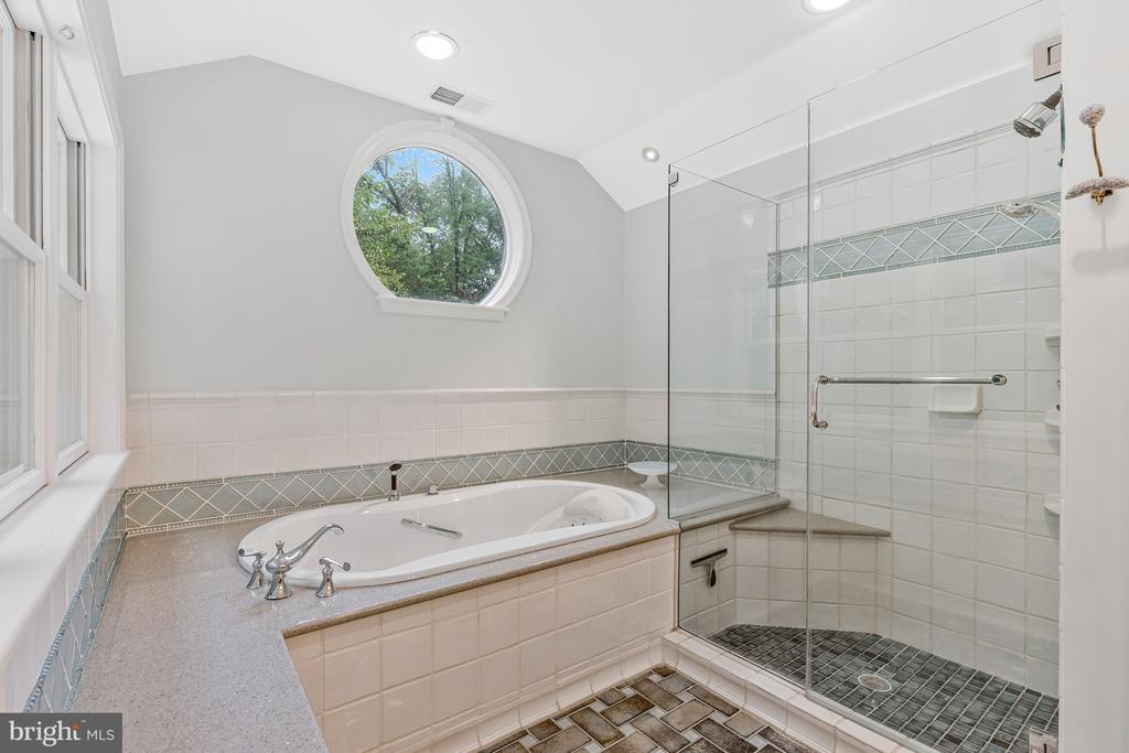 920 HOLLY RUN COURT