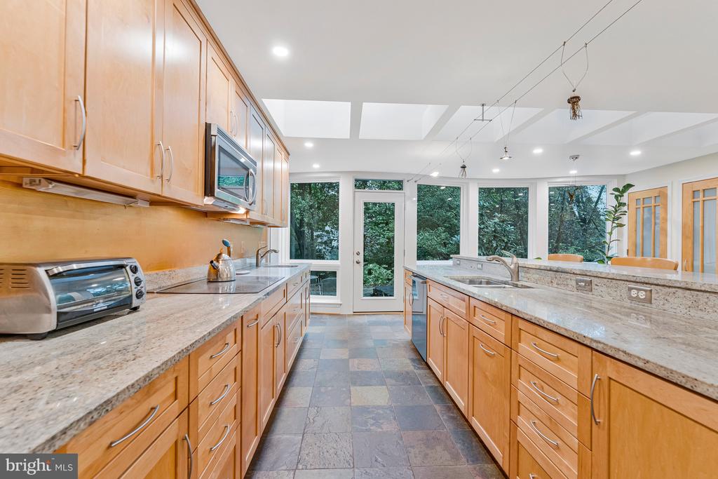 920 HOLLY RUN COURT