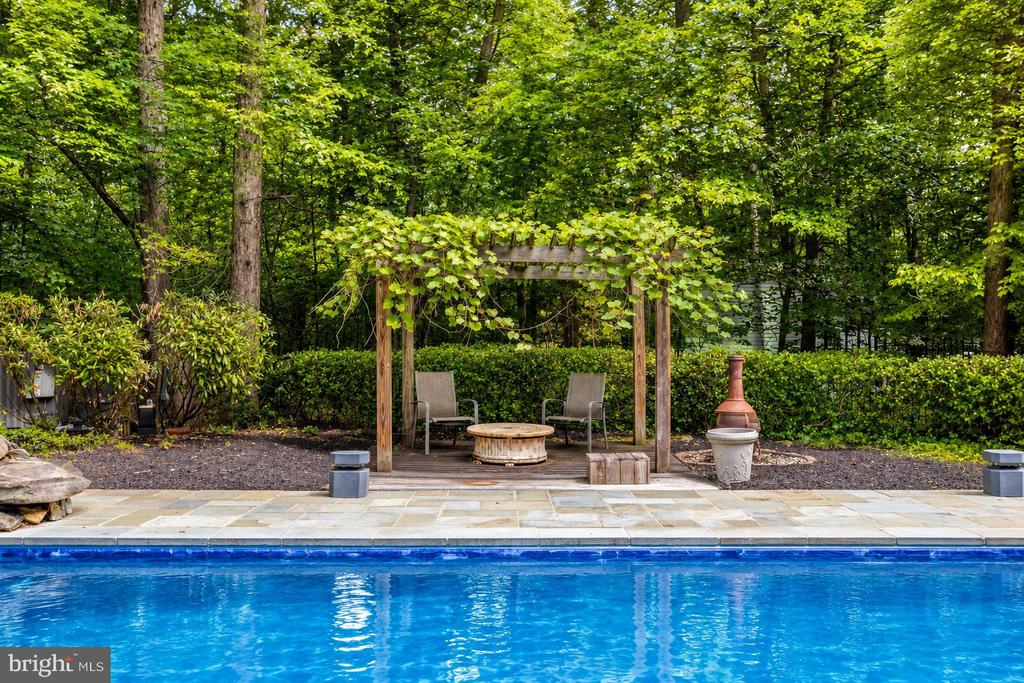 501 SENECA GREEN WAY