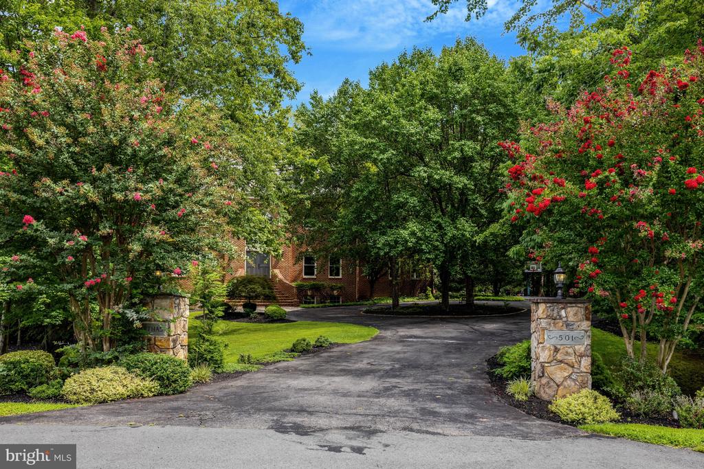501 SENECA GREEN WAY