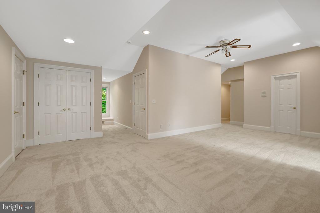 501 SENECA GREEN WAY