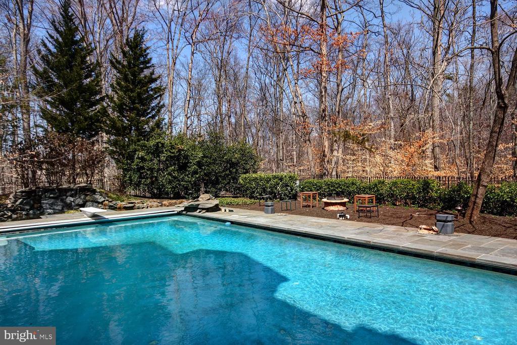 501 SENECA GREEN WAY