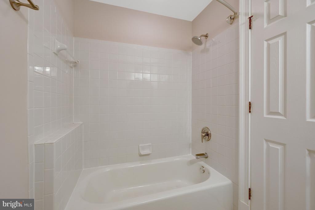 501 SENECA GREEN WAY