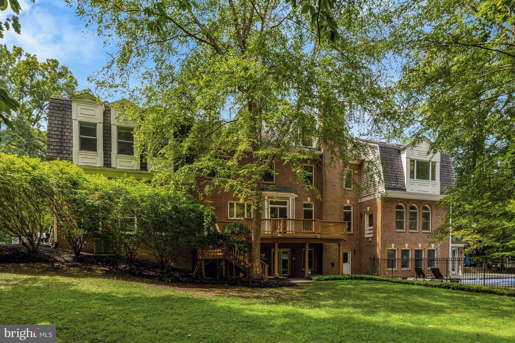 501 SENECA GREEN WAY