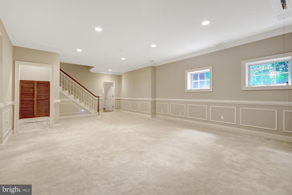 501 SENECA GREEN WAY