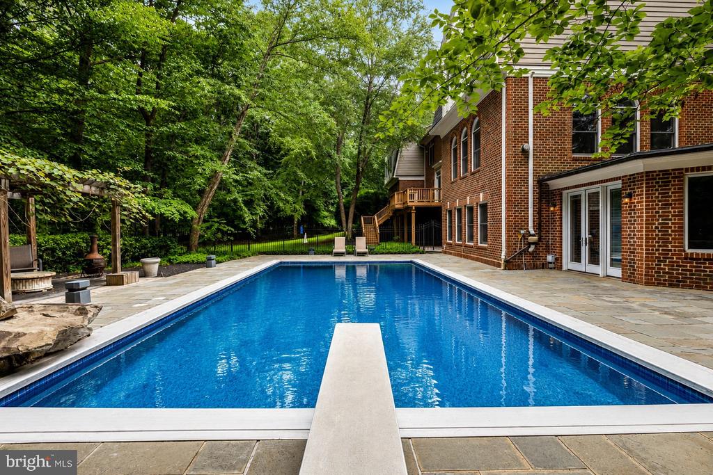 501 SENECA GREEN WAY