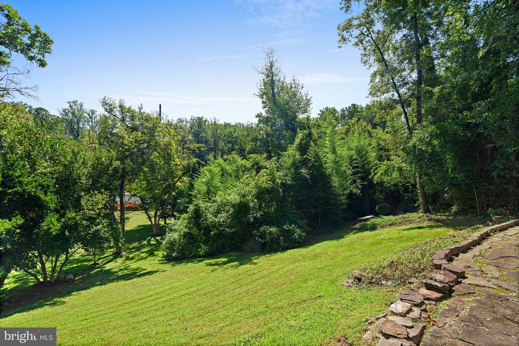1438 WAGGAMAN CIRCLE