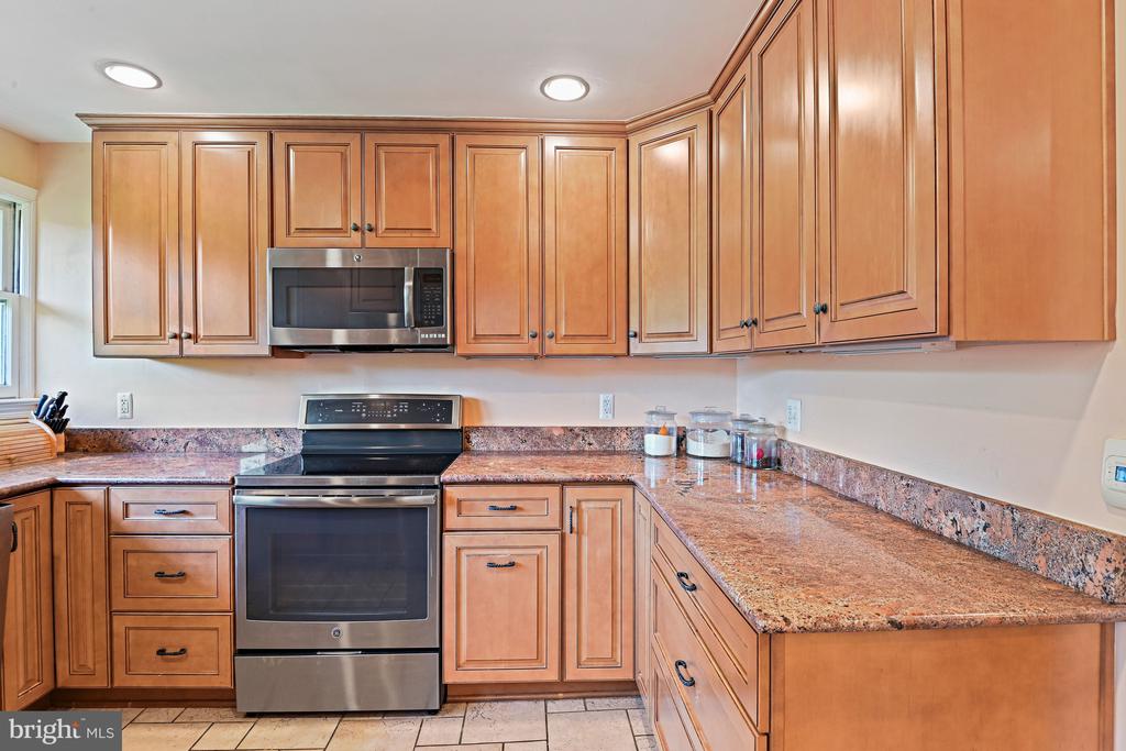 1438 WAGGAMAN CIRCLE