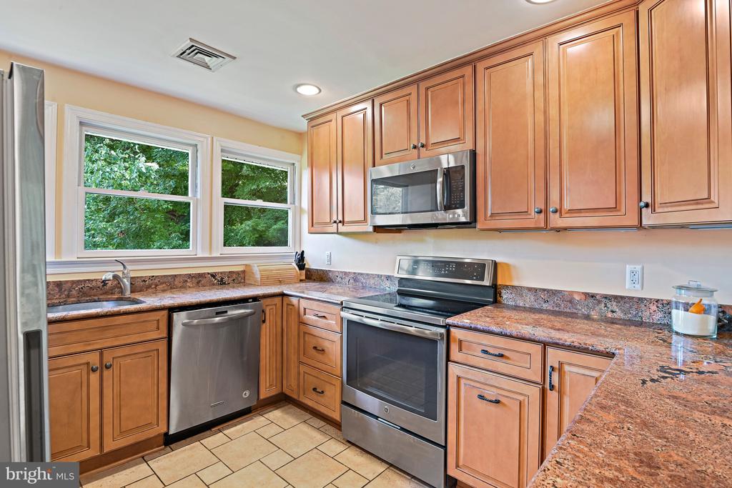 1438 WAGGAMAN CIRCLE