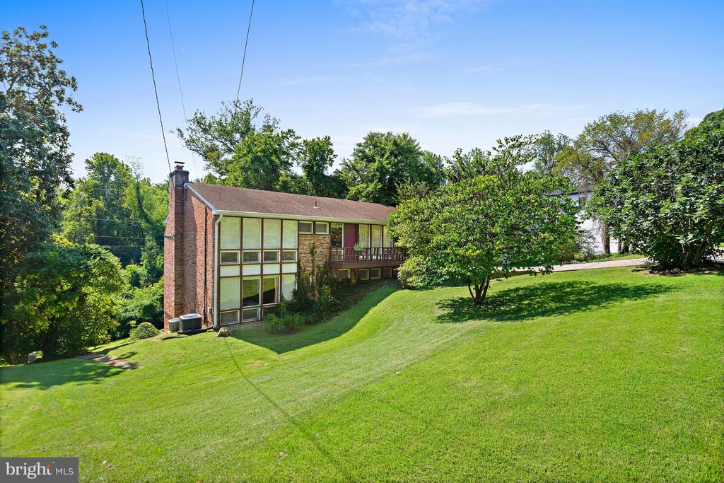 1438 WAGGAMAN CIRCLE