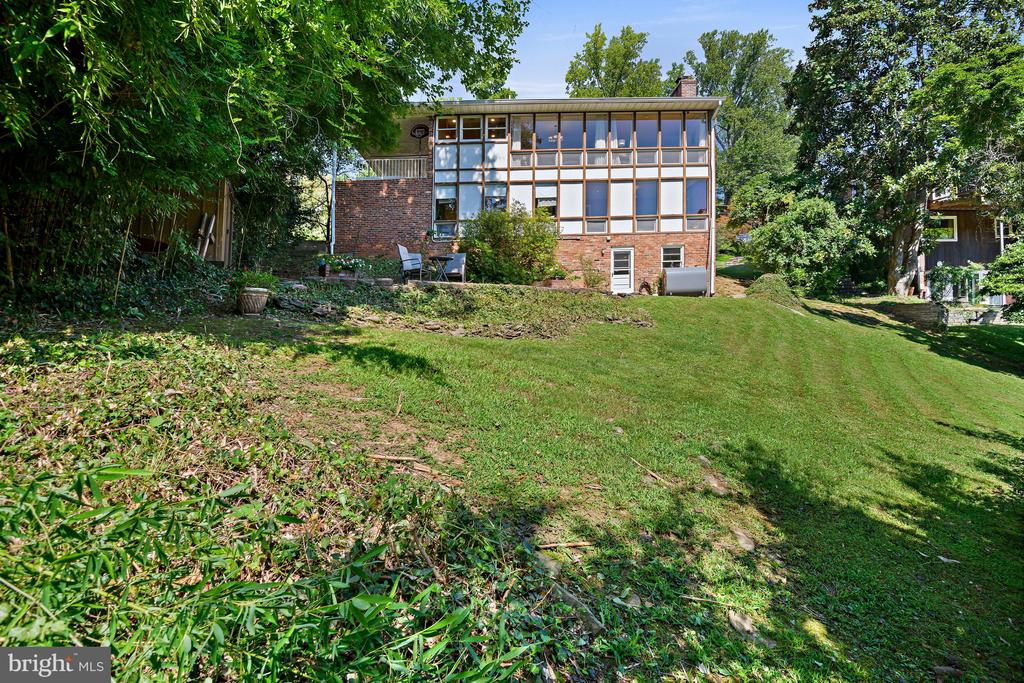 1438 WAGGAMAN CIRCLE