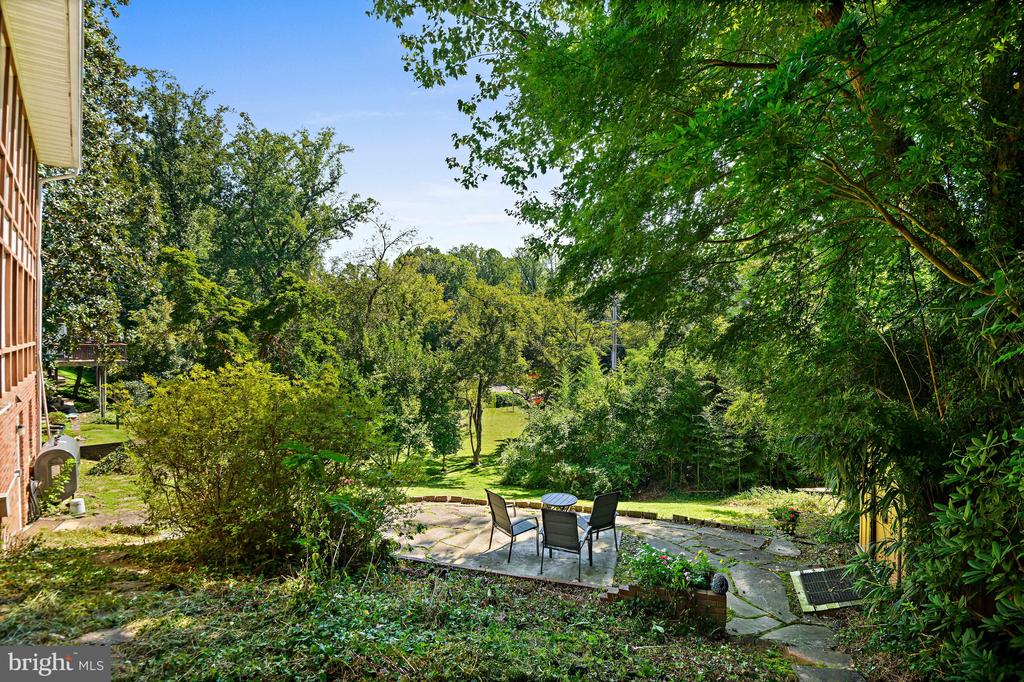1438 WAGGAMAN CIRCLE