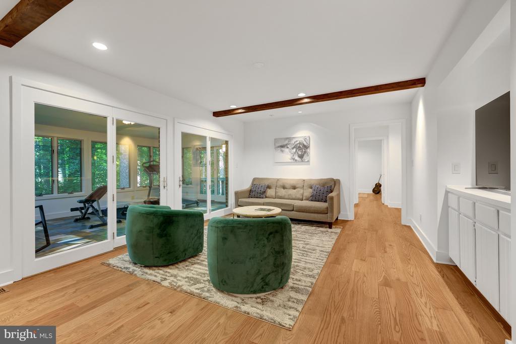 9982 BLACKBERRY LANE