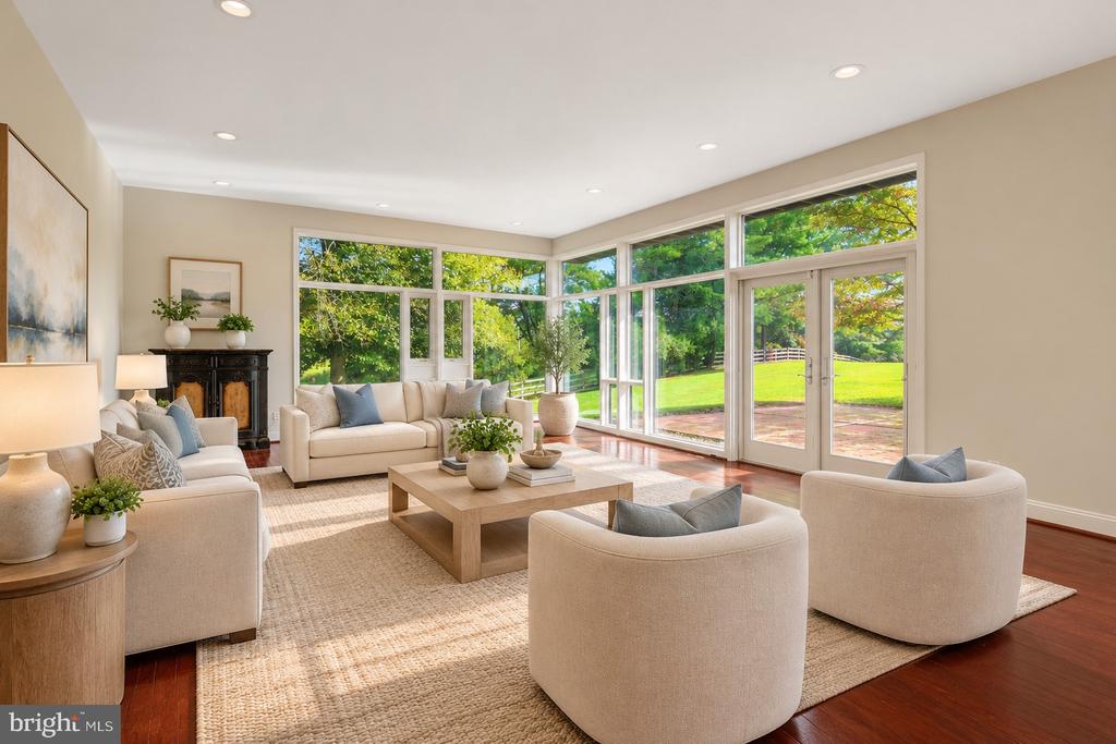 125 COMMONAGE DRIVE