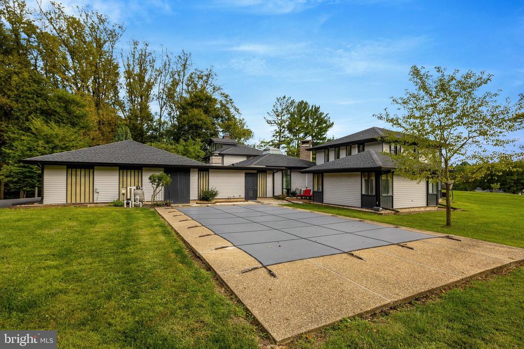 125 COMMONAGE DRIVE