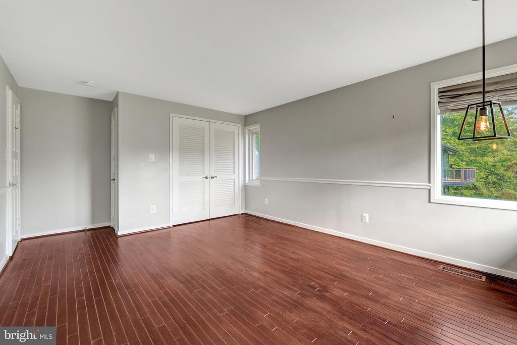 125 COMMONAGE DRIVE