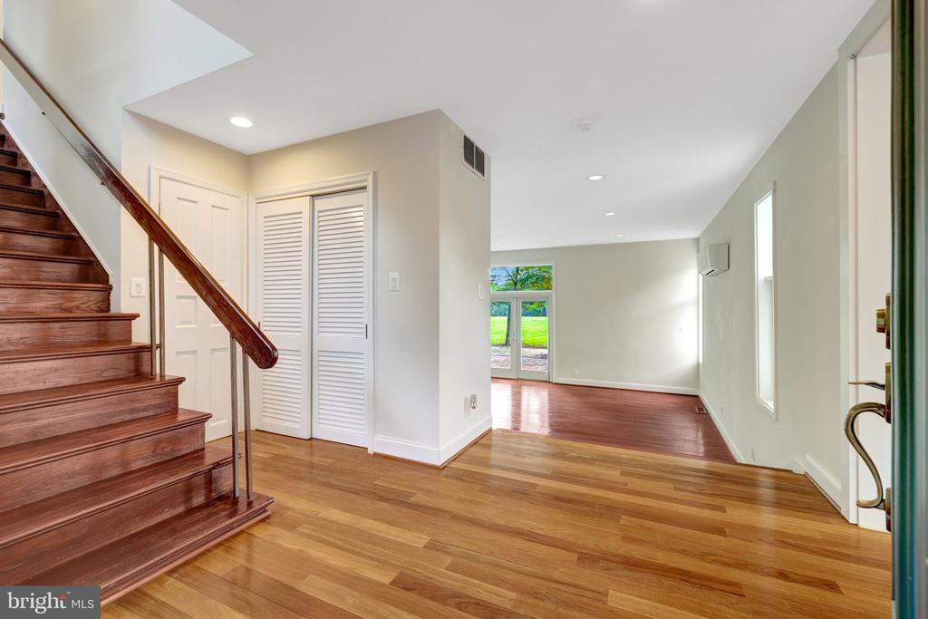 125 COMMONAGE DRIVE