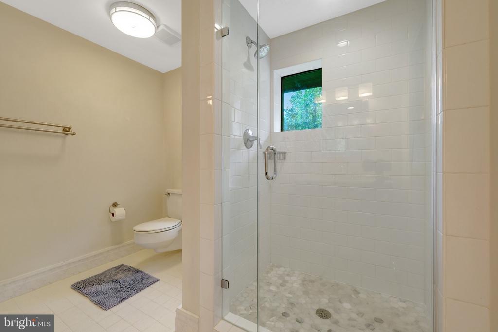 125 COMMONAGE DRIVE