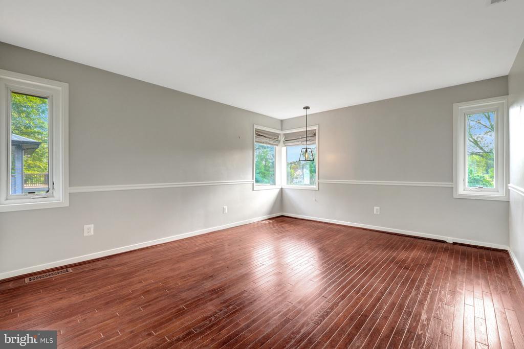 125 COMMONAGE DRIVE