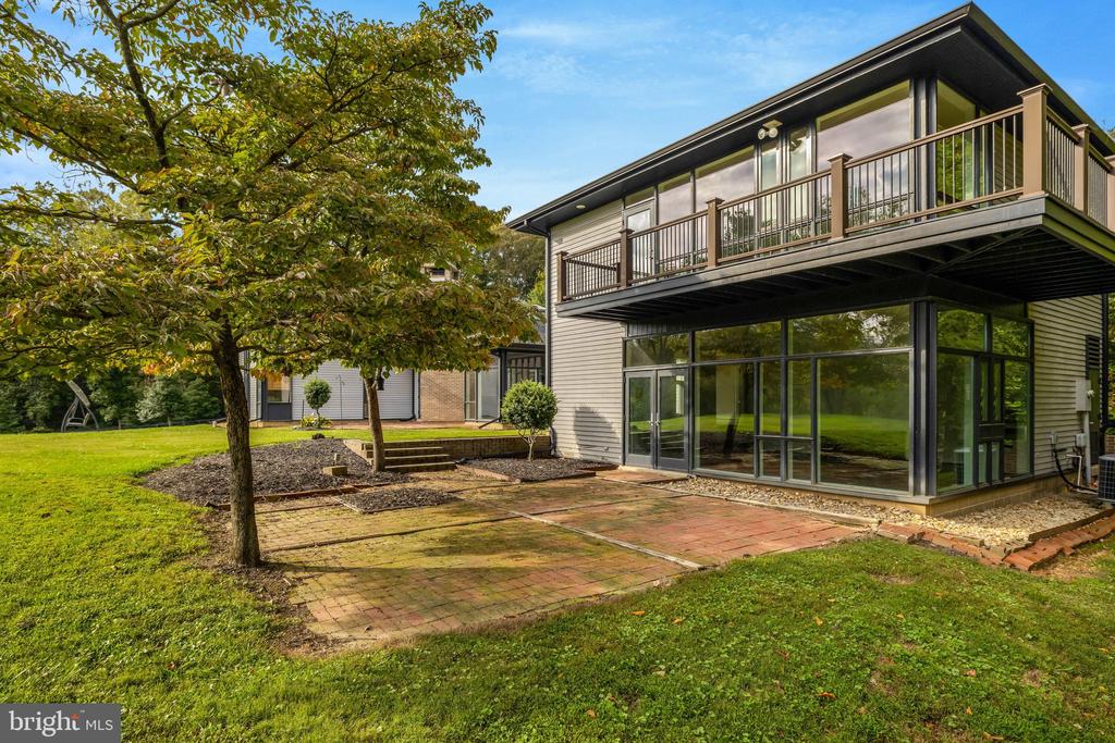 125 COMMONAGE DRIVE