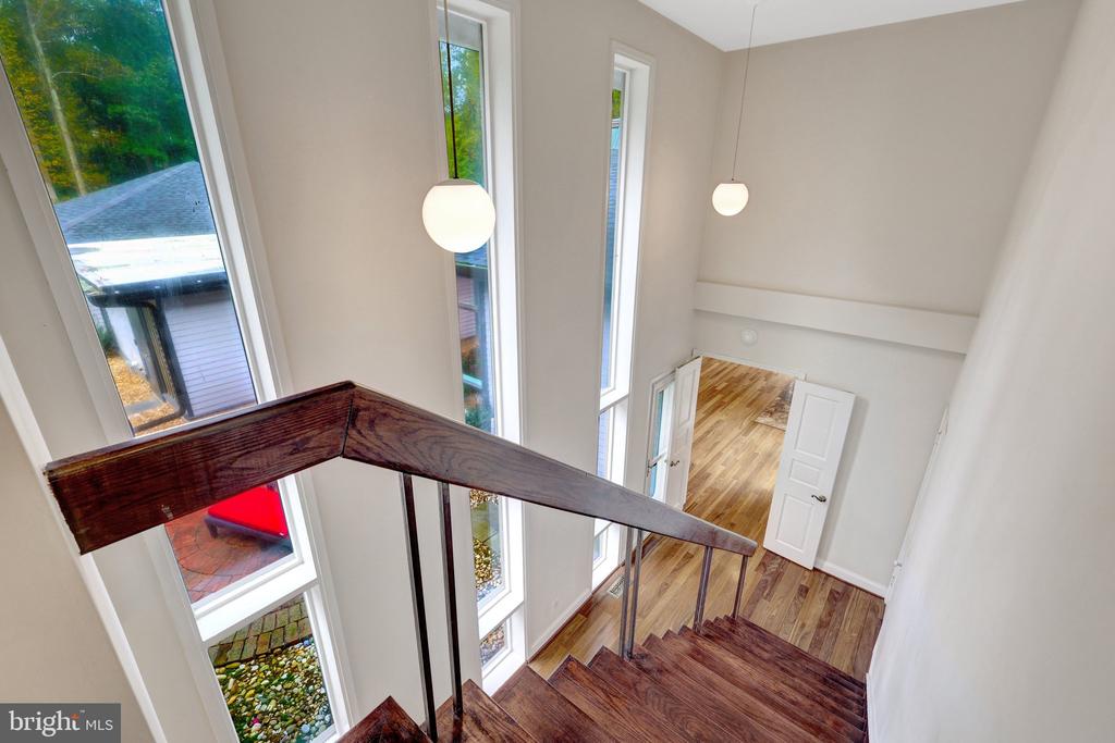 125 COMMONAGE DRIVE