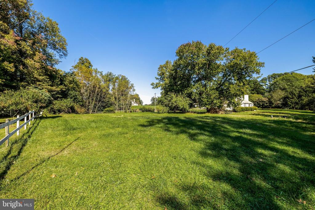 756 APPLEWOOD LANE