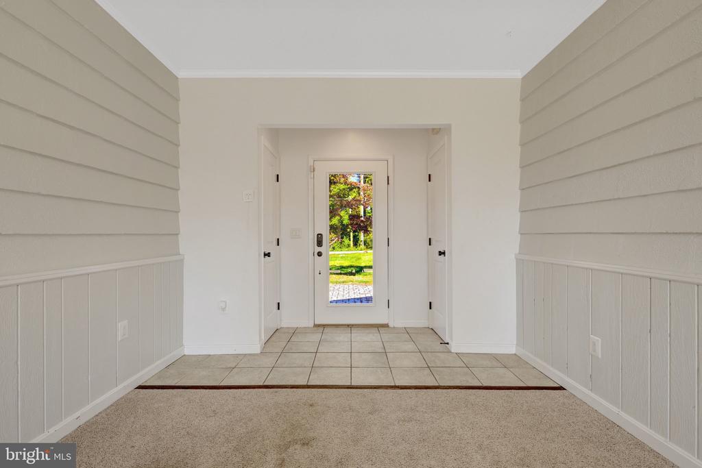 756 APPLEWOOD LANE