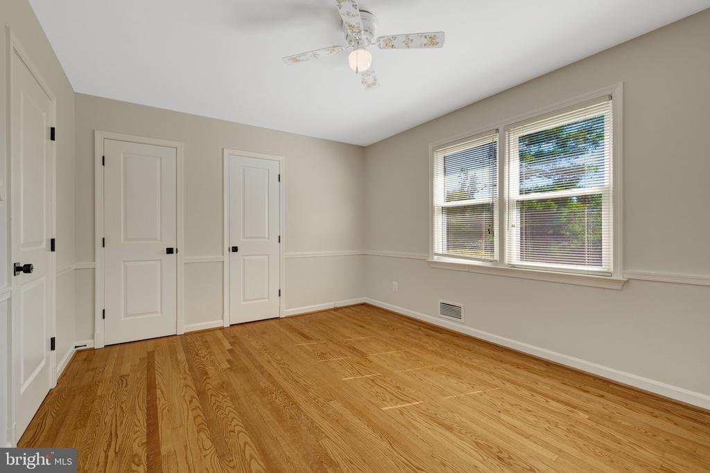 756 APPLEWOOD LANE