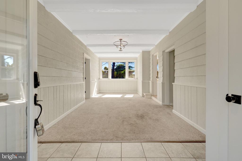756 APPLEWOOD LANE