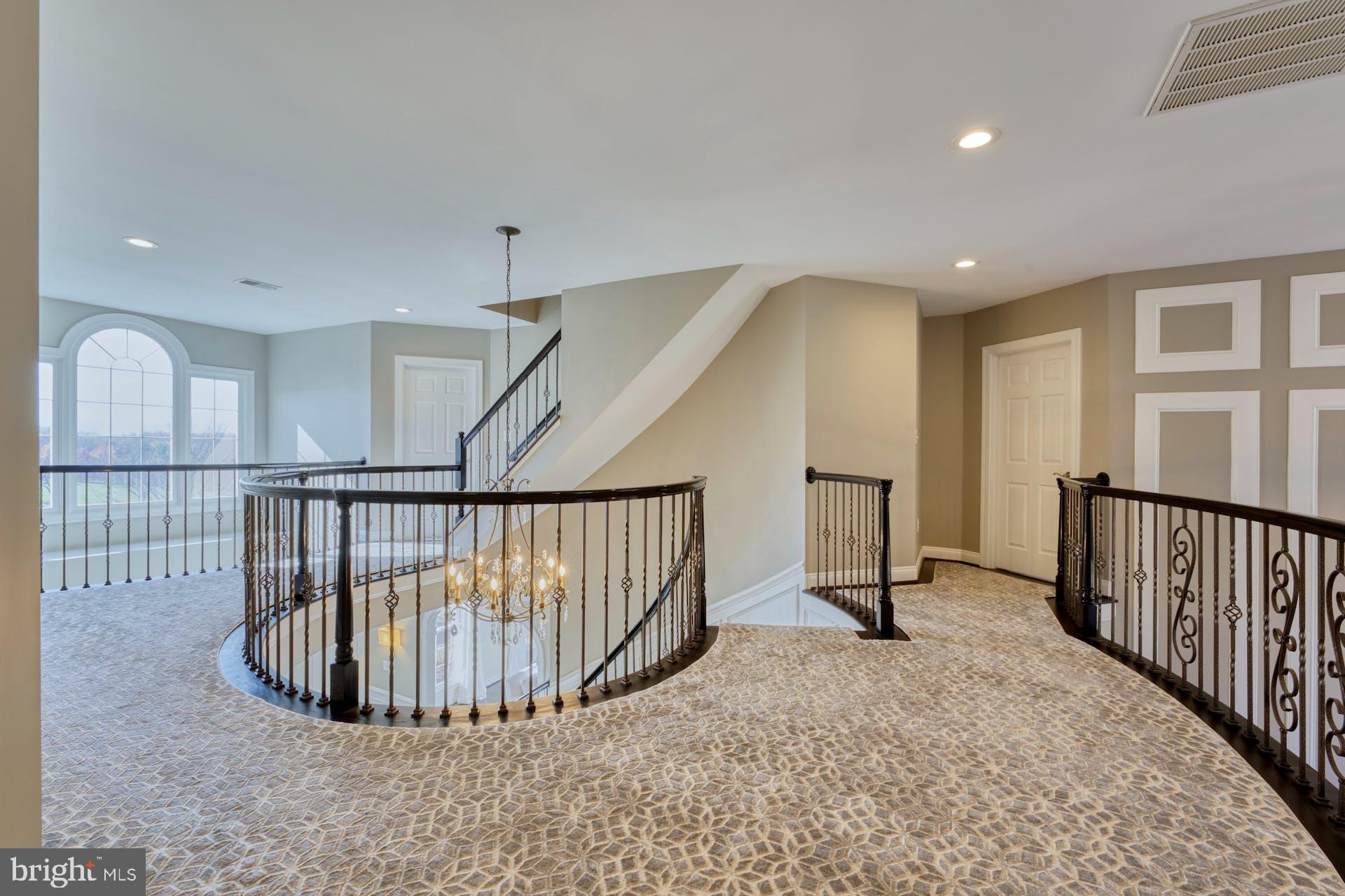 40280 SPECTACULAR BID PLACE