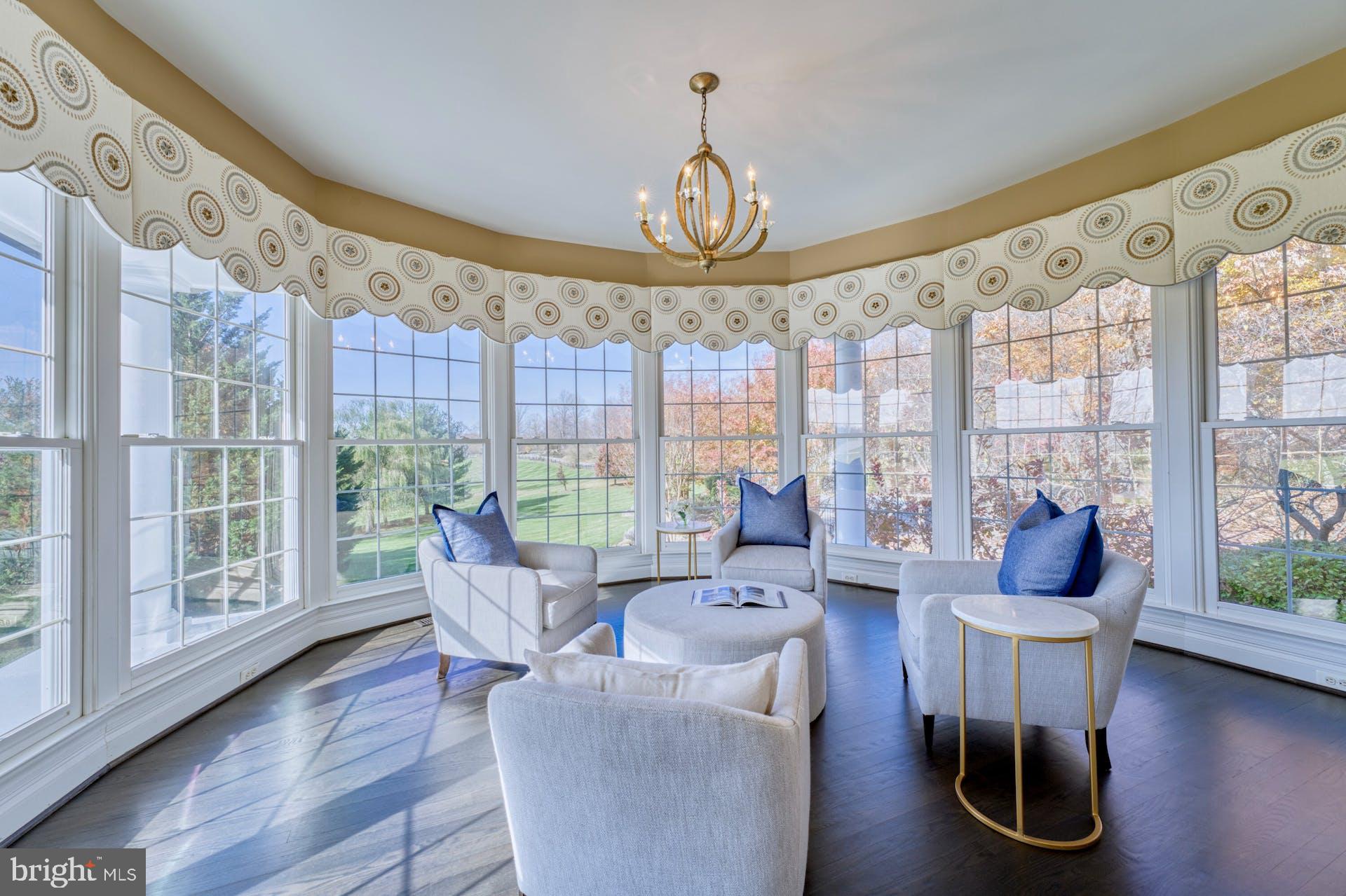 40280 SPECTACULAR BID PLACE