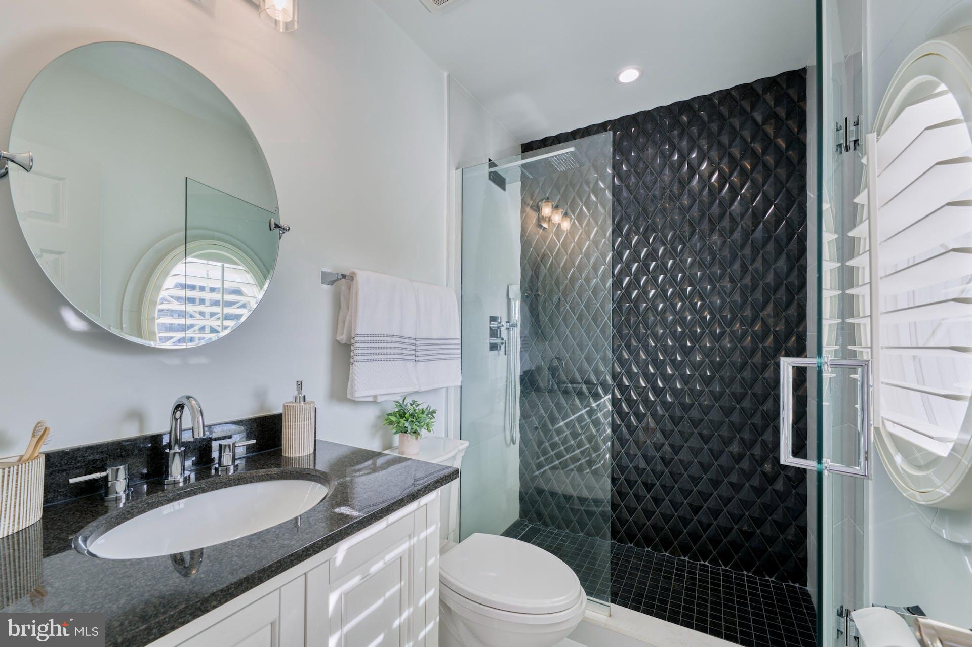 40280 SPECTACULAR BID PLACE