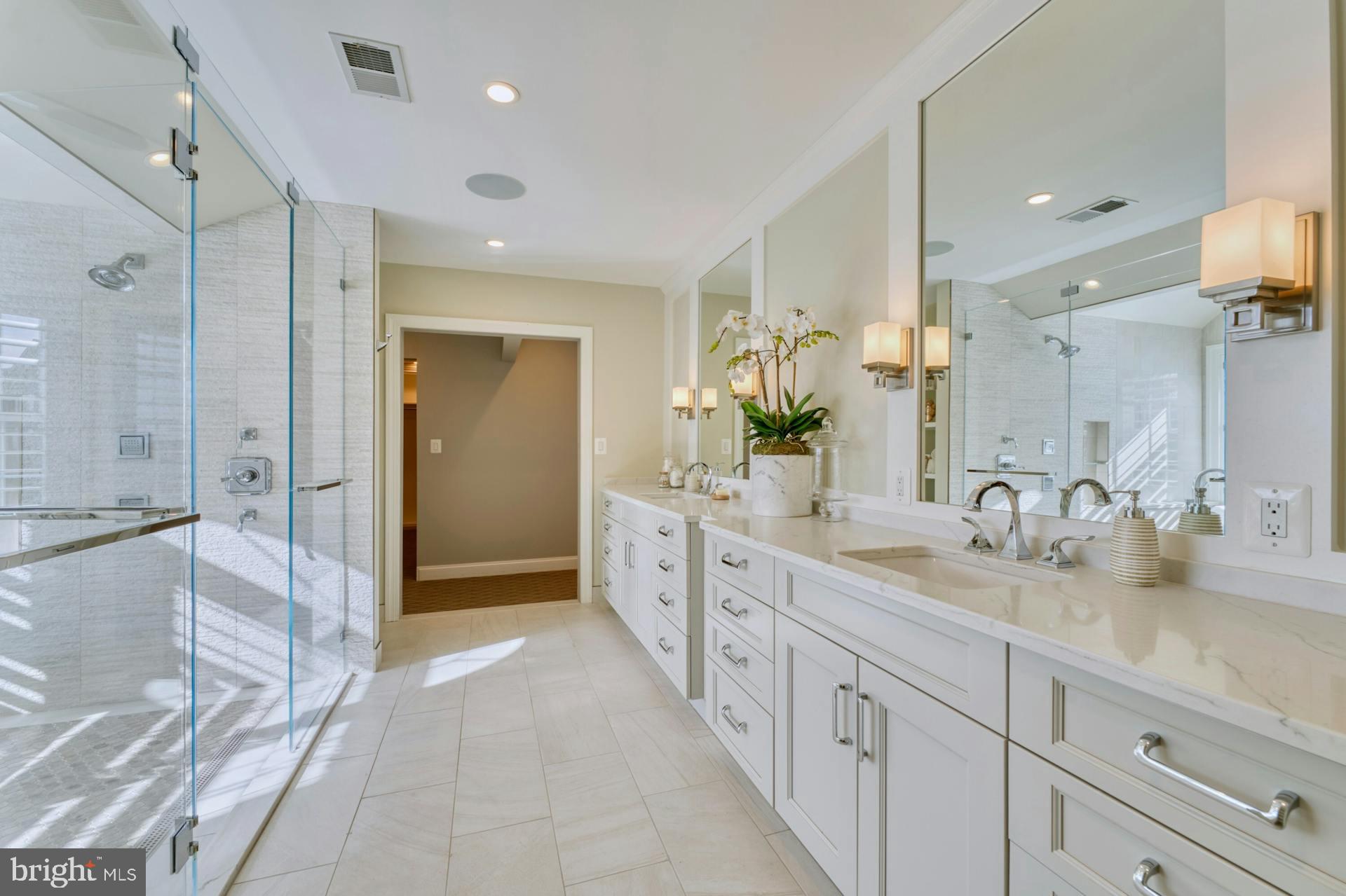 40280 SPECTACULAR BID PLACE