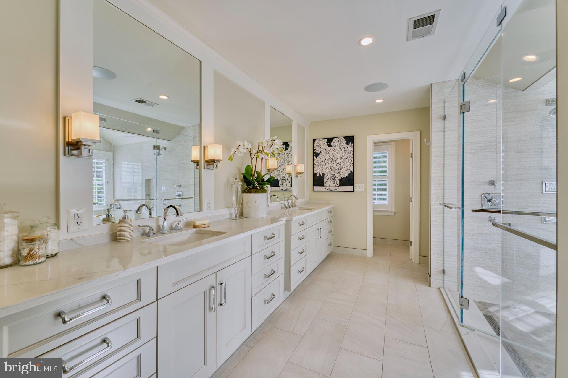 40280 SPECTACULAR BID PLACE