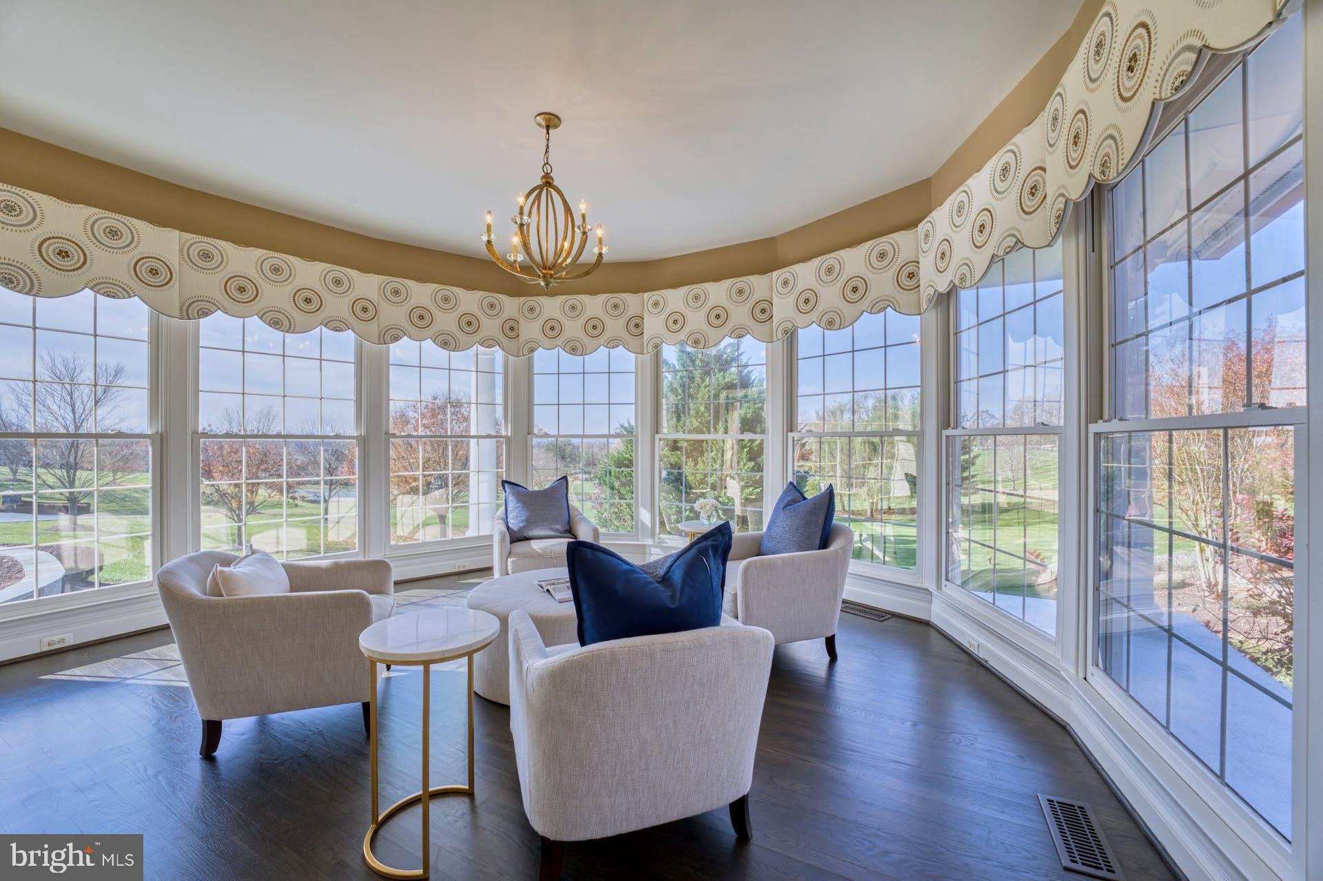 40280 SPECTACULAR BID PLACE