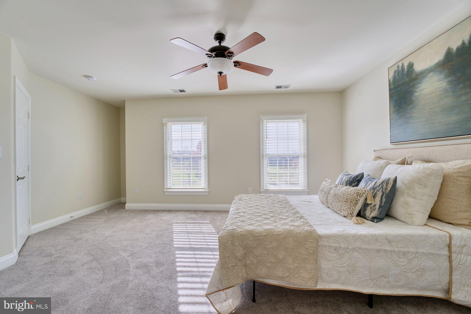 40280 SPECTACULAR BID PLACE