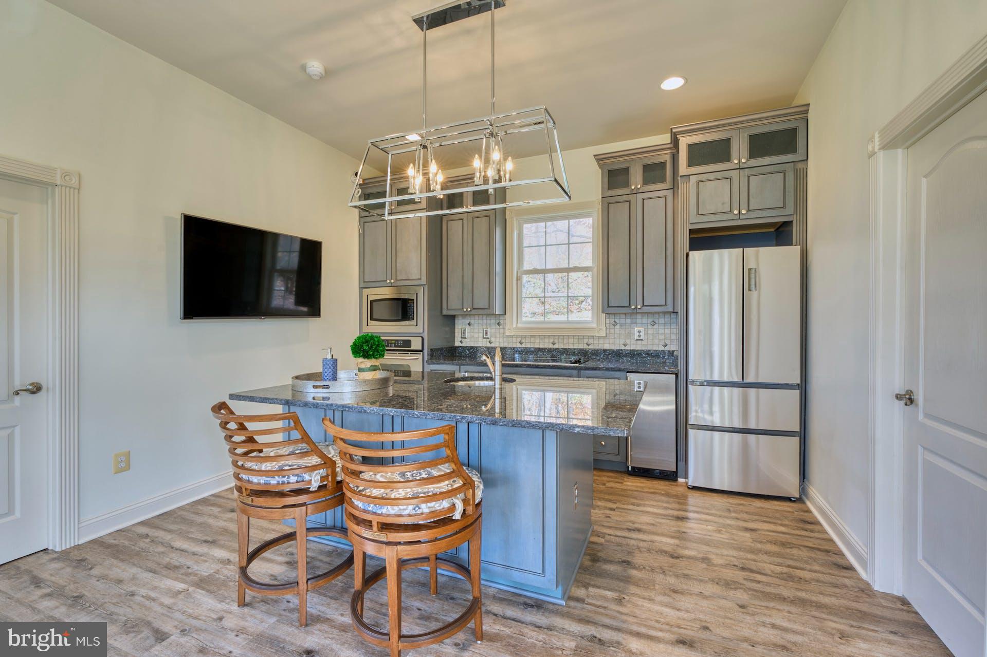 40280 SPECTACULAR BID PLACE