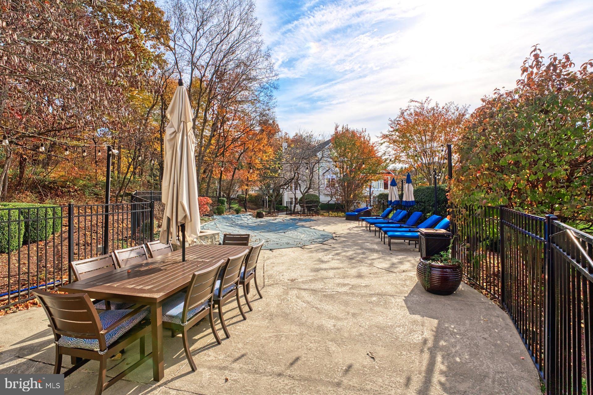 40280 SPECTACULAR BID PLACE