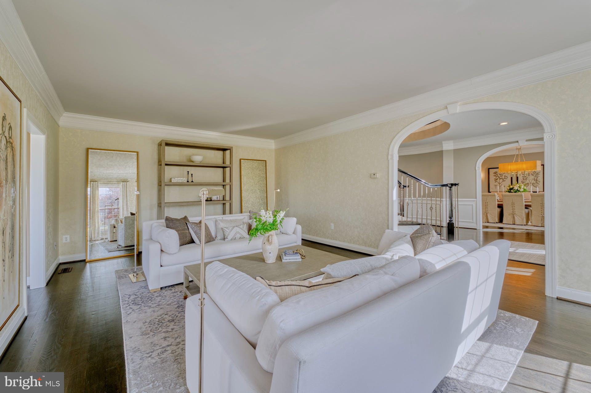 40280 SPECTACULAR BID PLACE