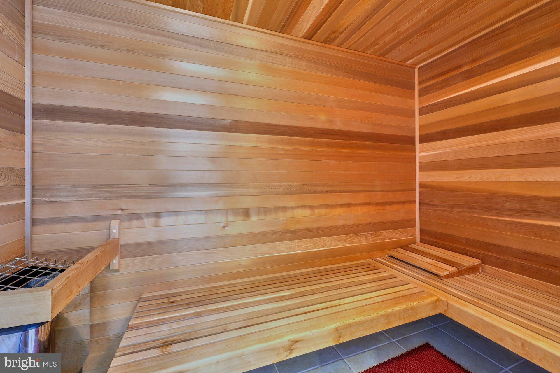 40280 SPECTACULAR BID PLACE