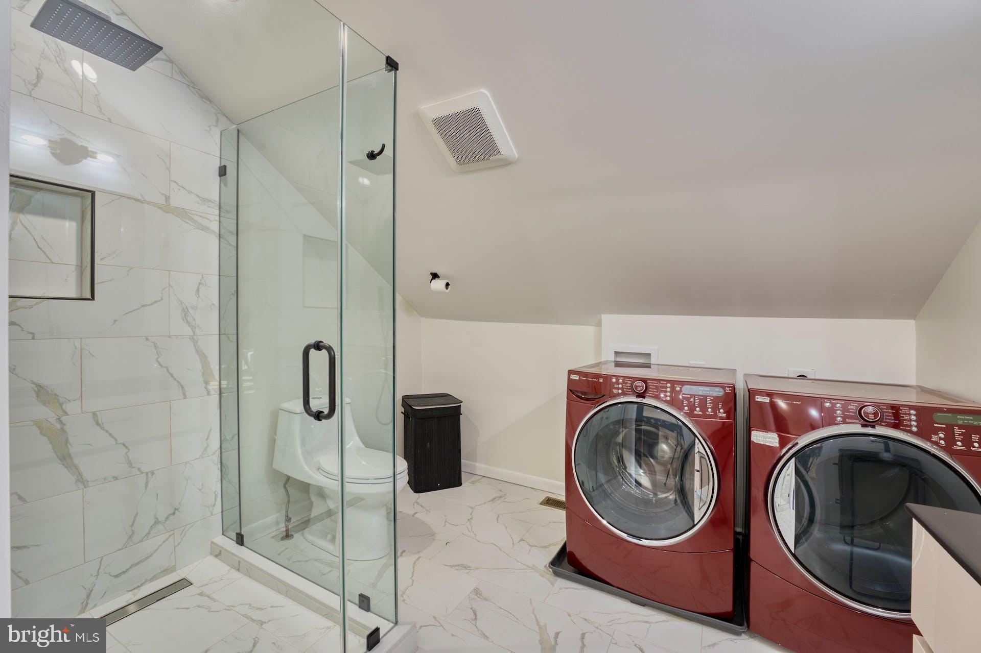 40280 SPECTACULAR BID PLACE