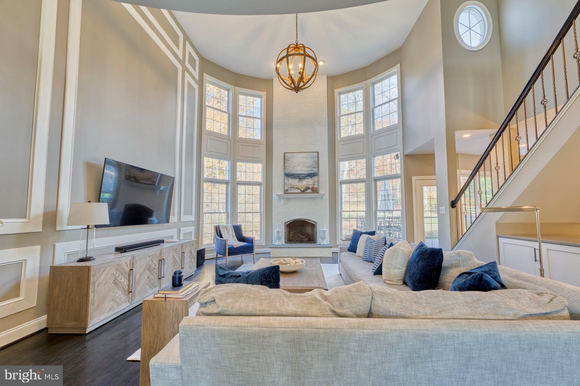 40280 SPECTACULAR BID PLACE