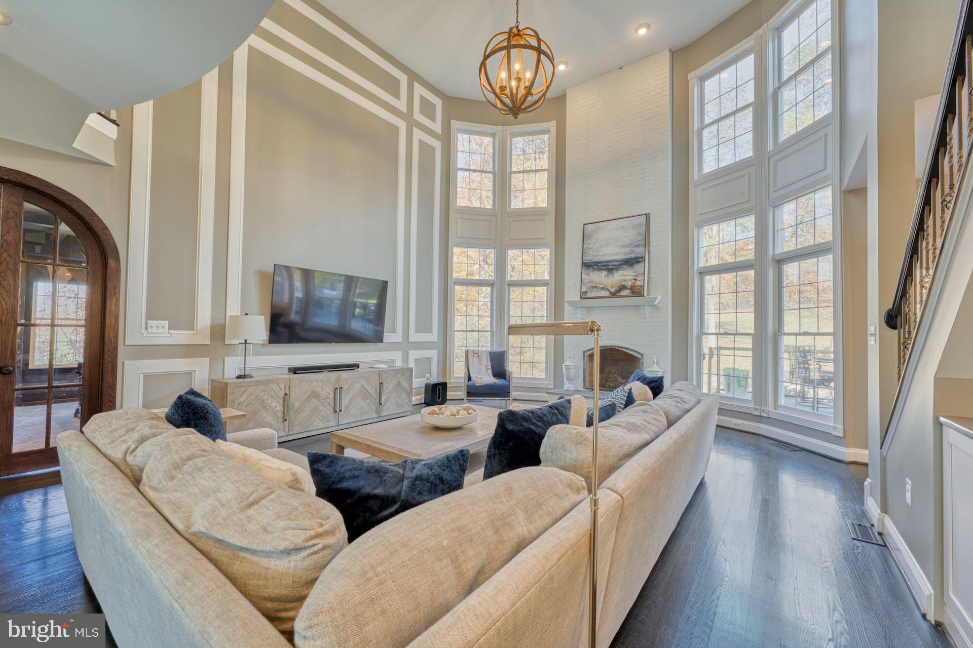 40280 SPECTACULAR BID PLACE