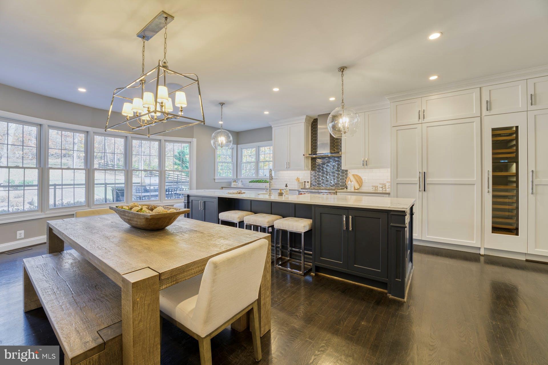 40280 SPECTACULAR BID PLACE