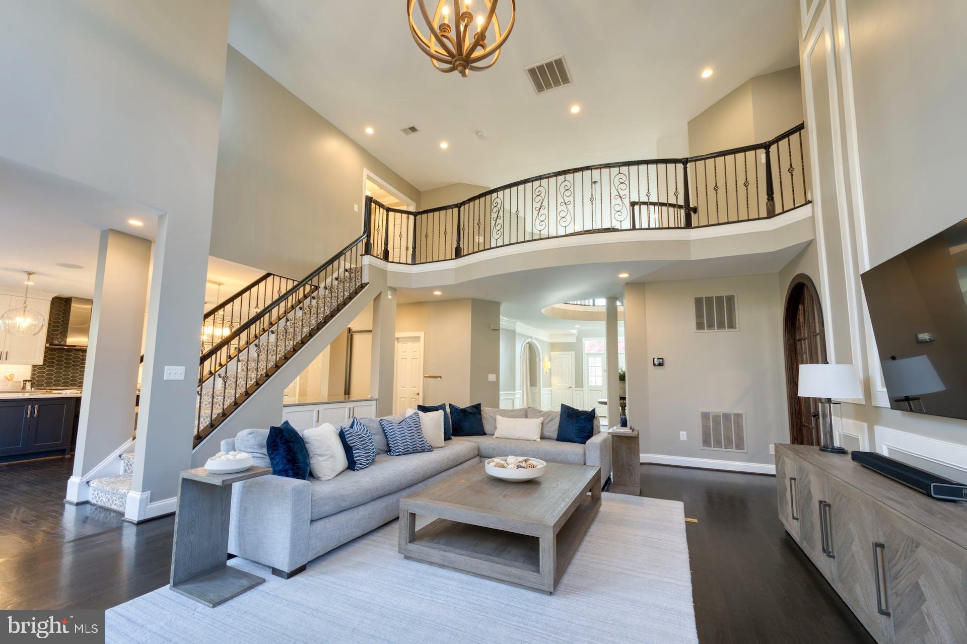 40280 SPECTACULAR BID PLACE