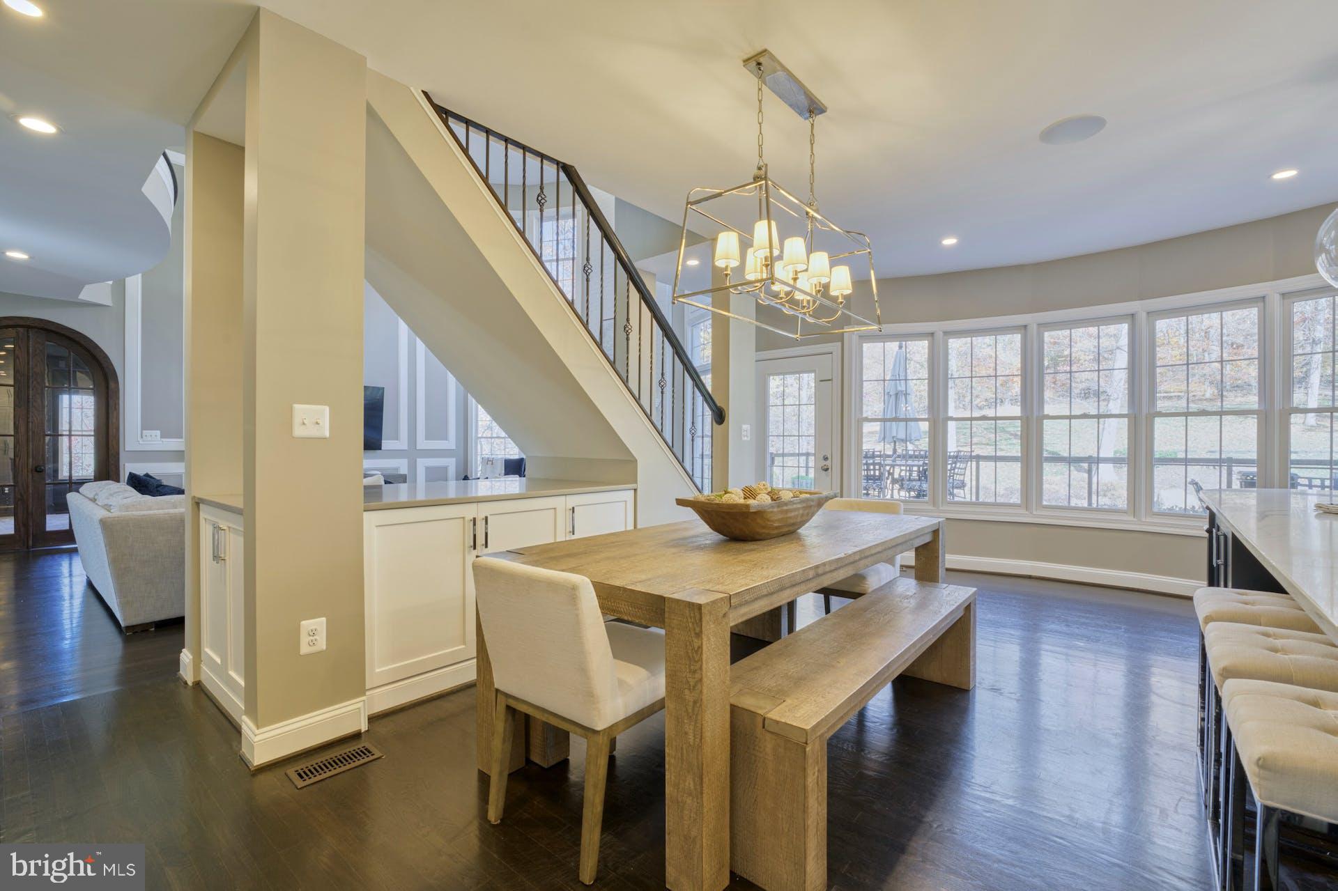 40280 SPECTACULAR BID PLACE