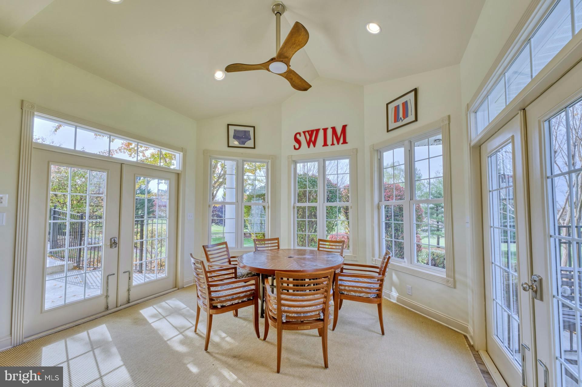 40280 SPECTACULAR BID PLACE