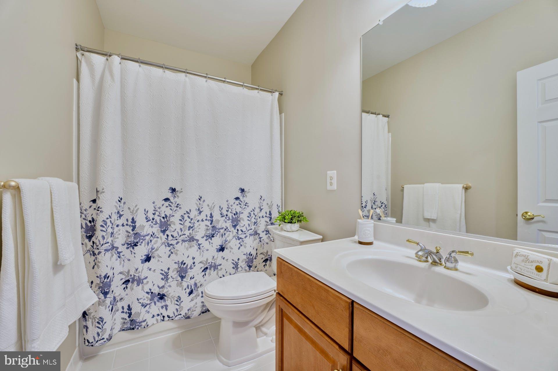 40280 SPECTACULAR BID PLACE