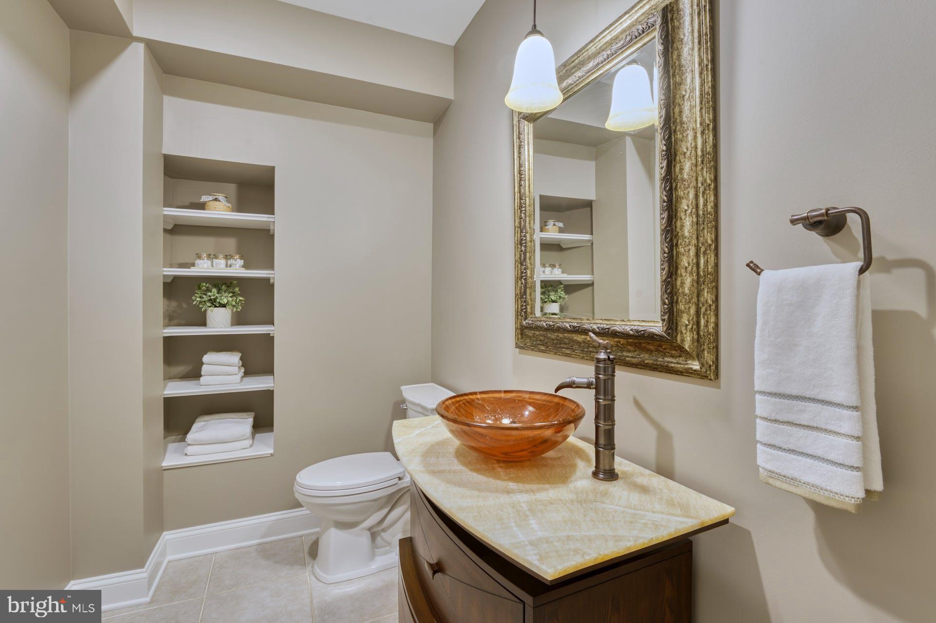 40280 SPECTACULAR BID PLACE