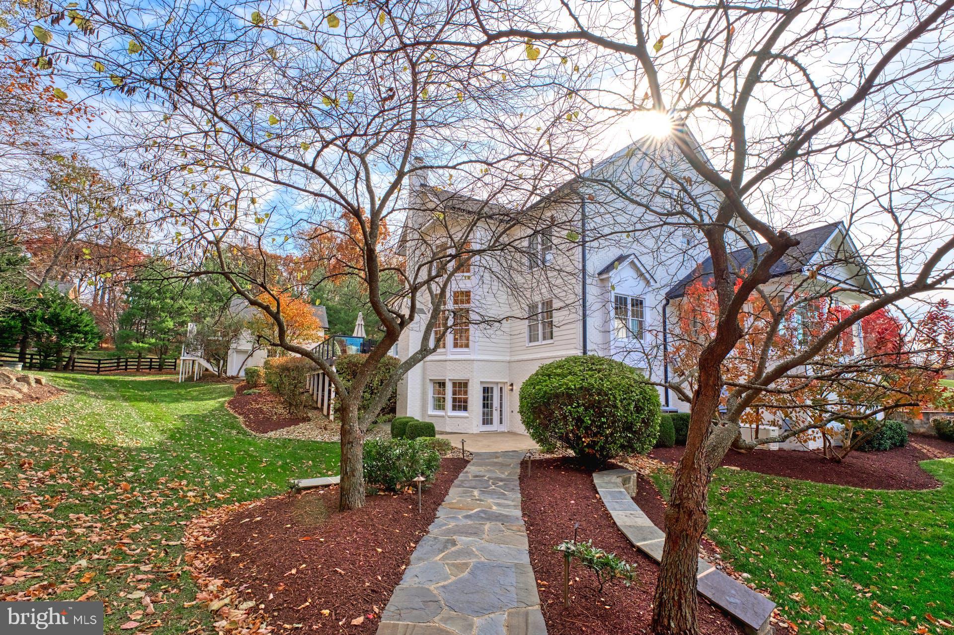 40280 SPECTACULAR BID PLACE